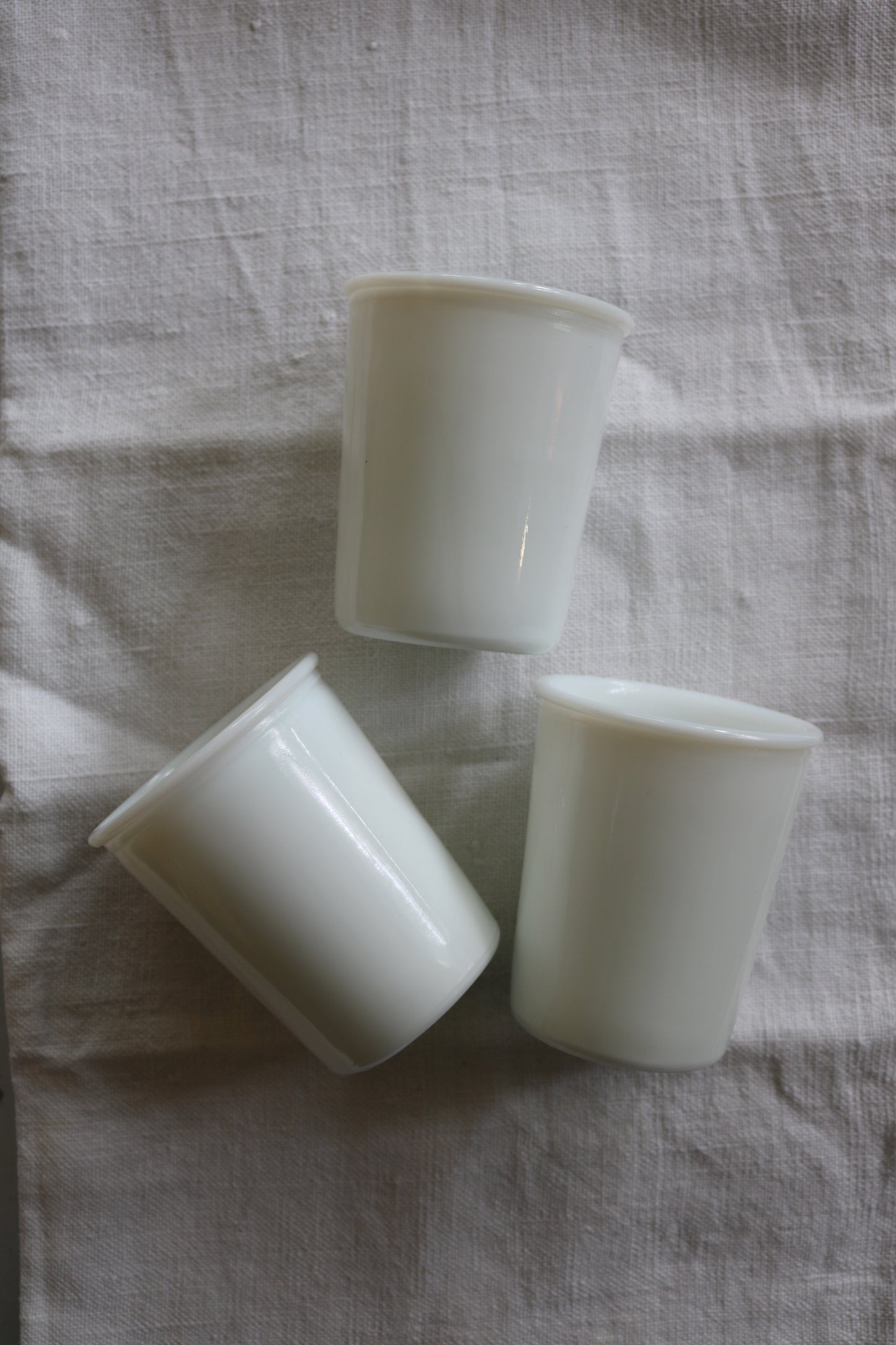 vintage milk glass tumblers/glasses