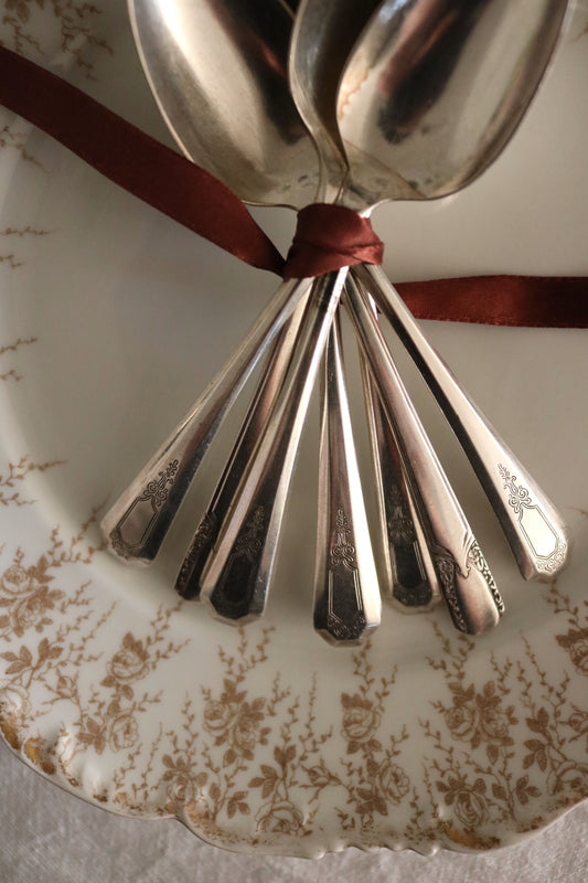 vintage silver plate teaspoons, set of 8