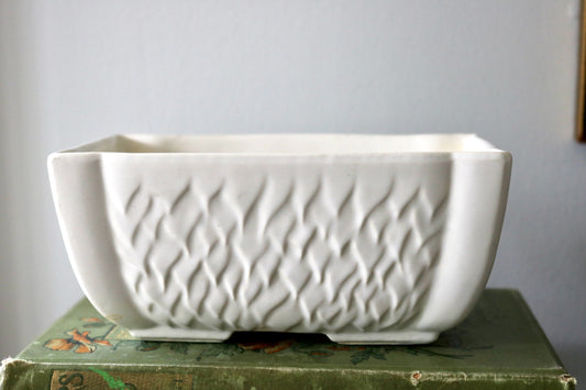 VIntage creamware Hull planter
