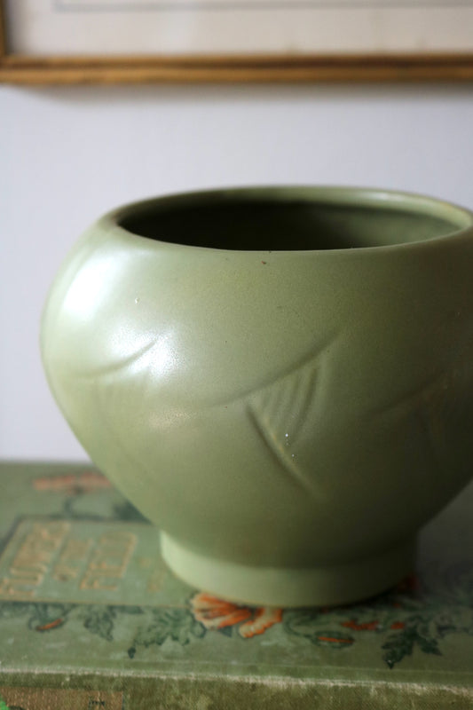 vintage mid century McCoy Floraline planter