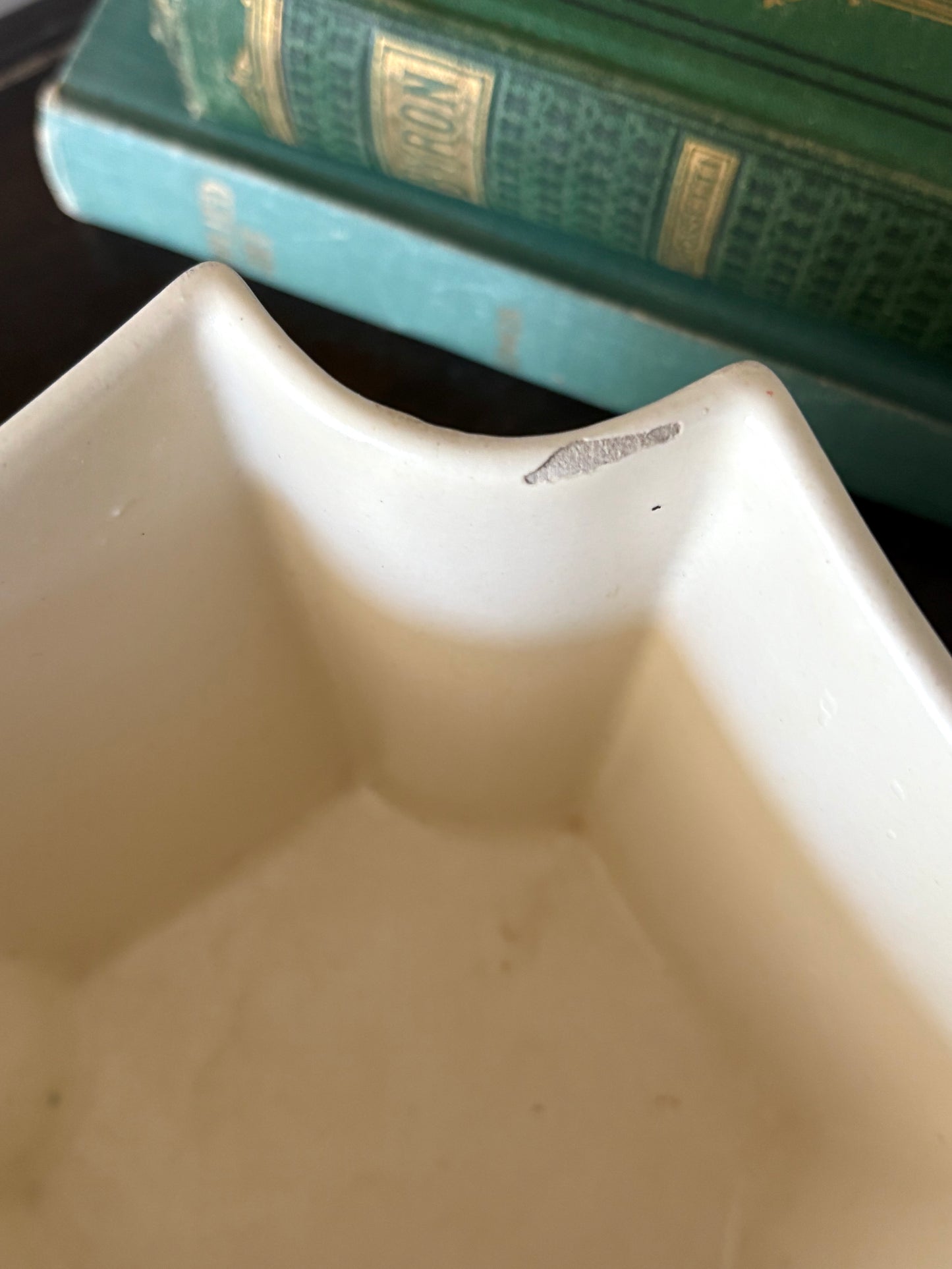 vintage matte cream white Haegar planter