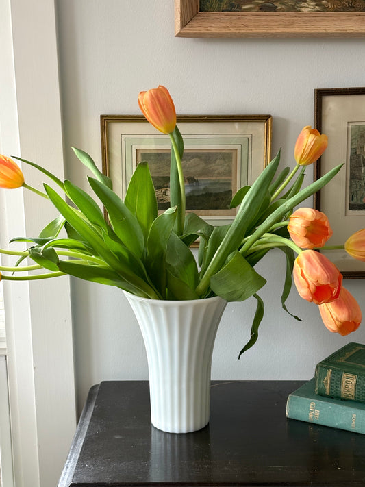 vintage milk glass ribbed vase