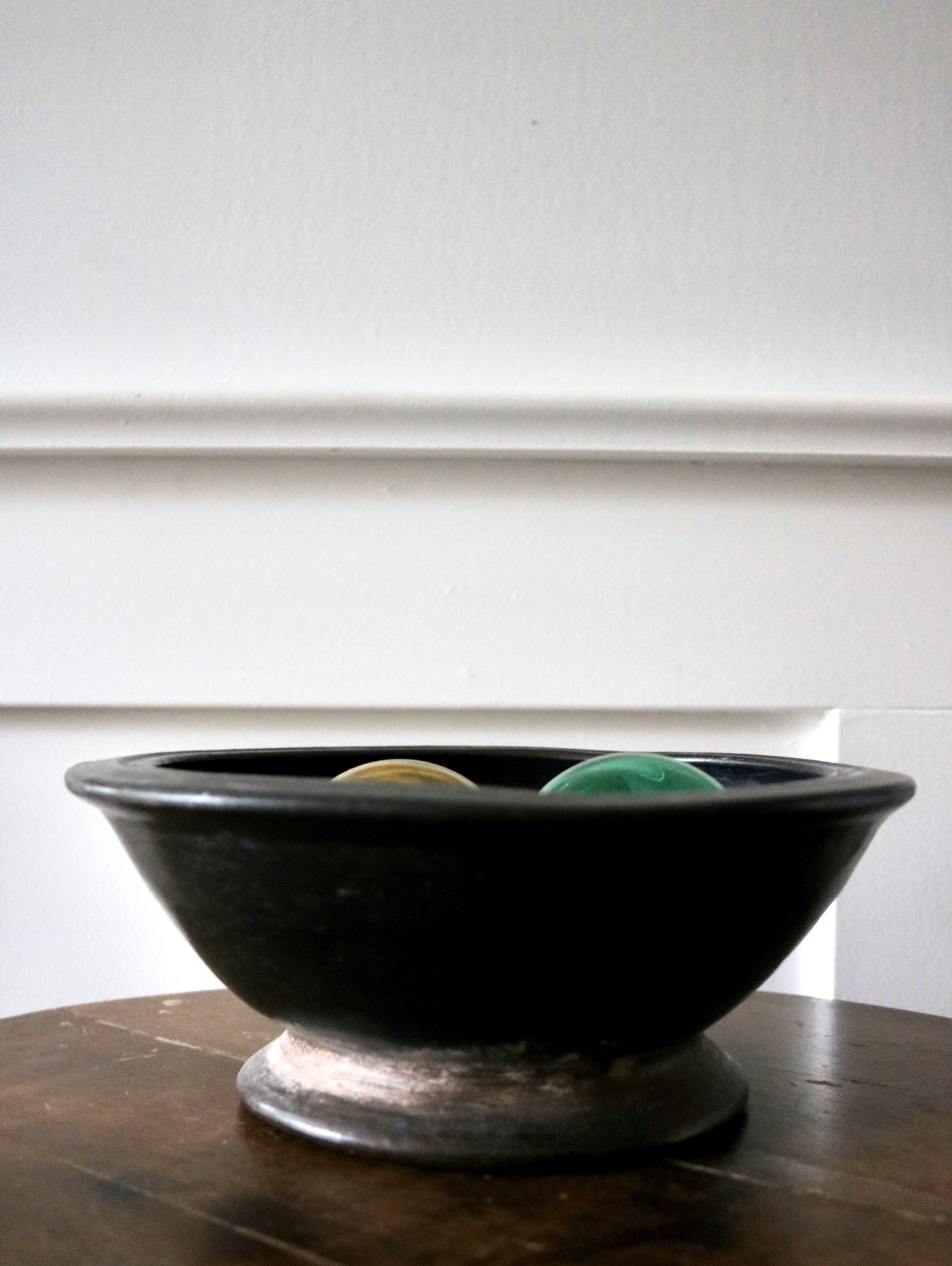 black pottery decorative bowl
