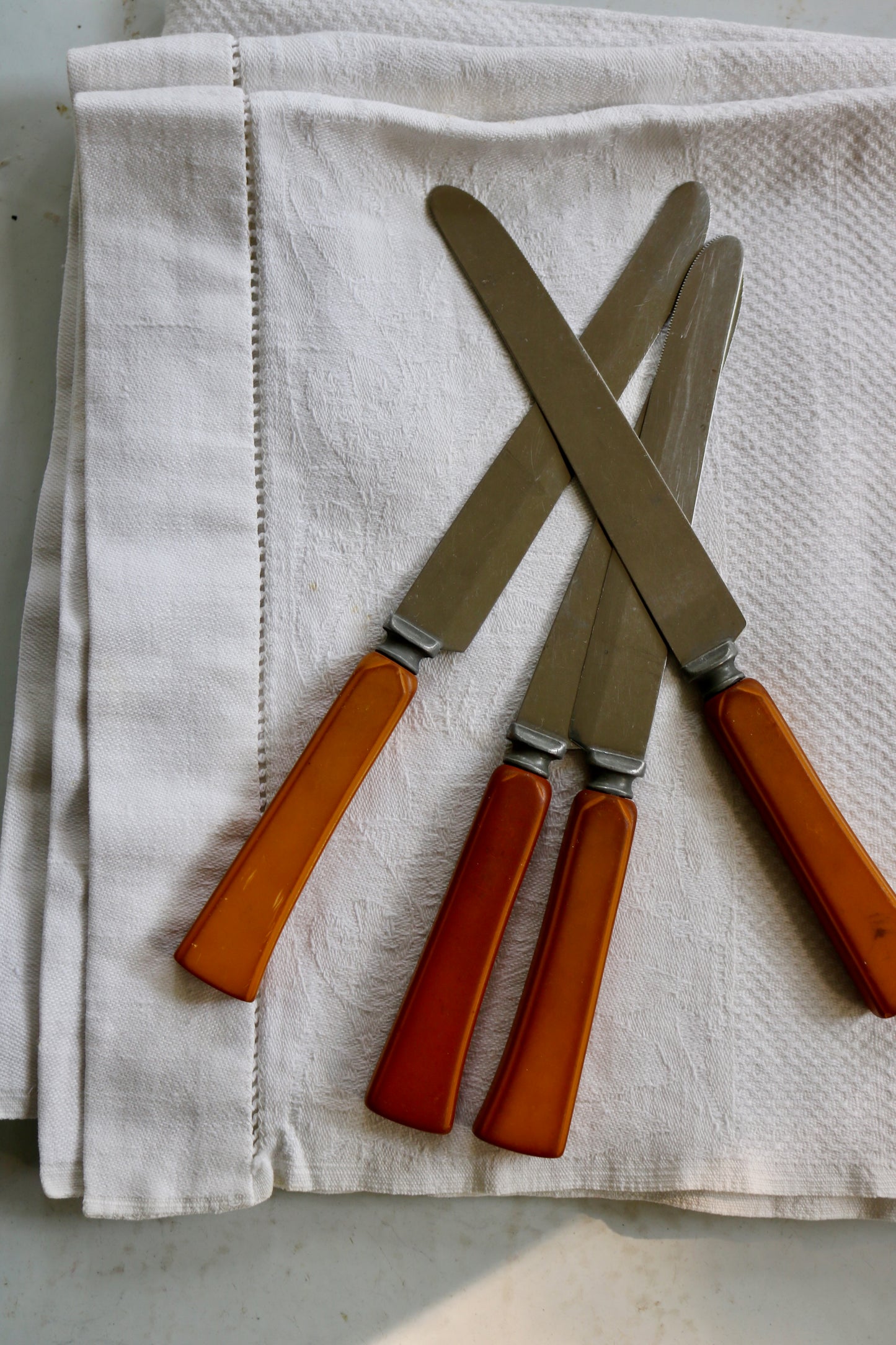 vintage Bakelite knives, set of 4