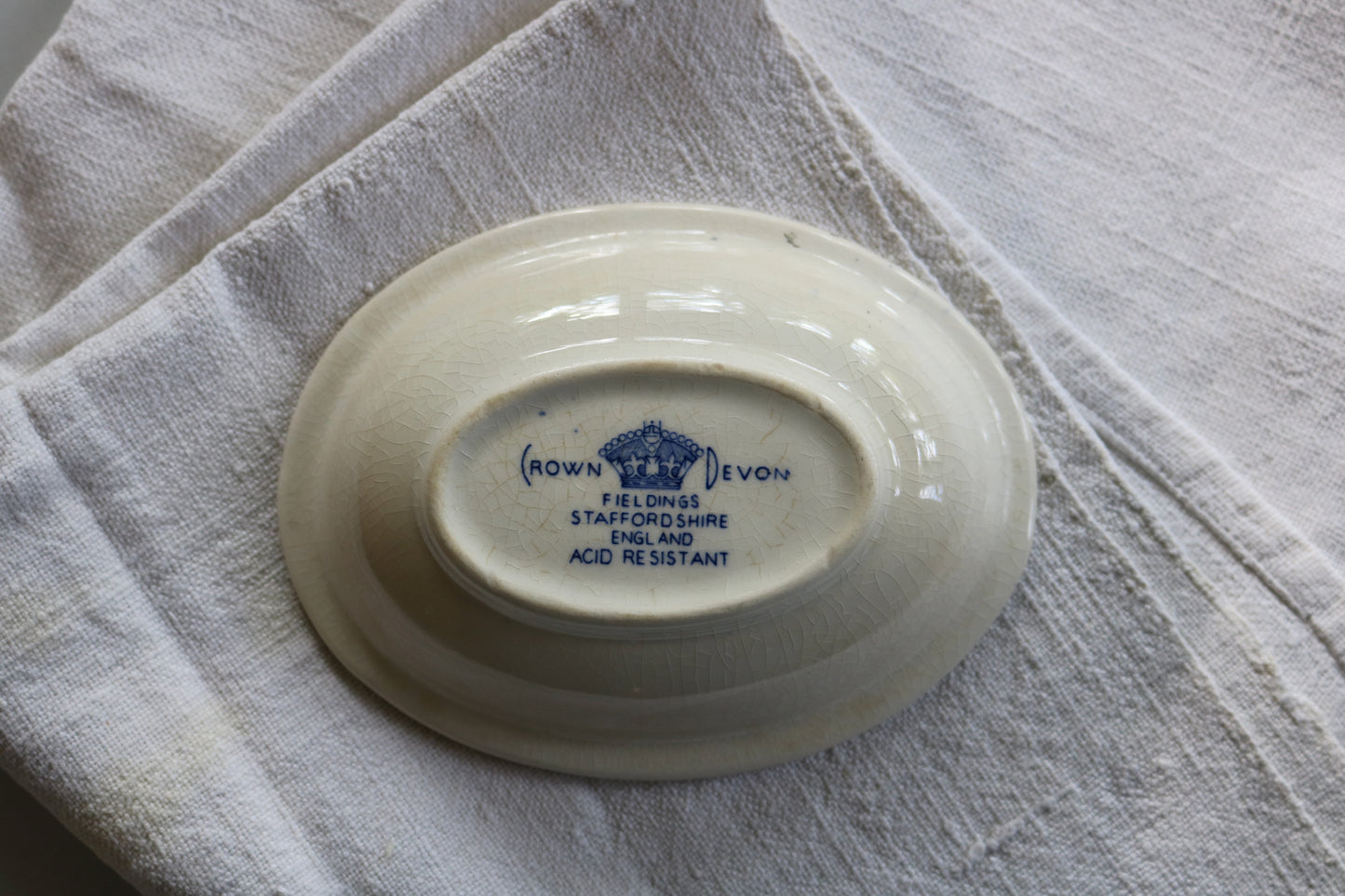 blue and white transferware soap dish