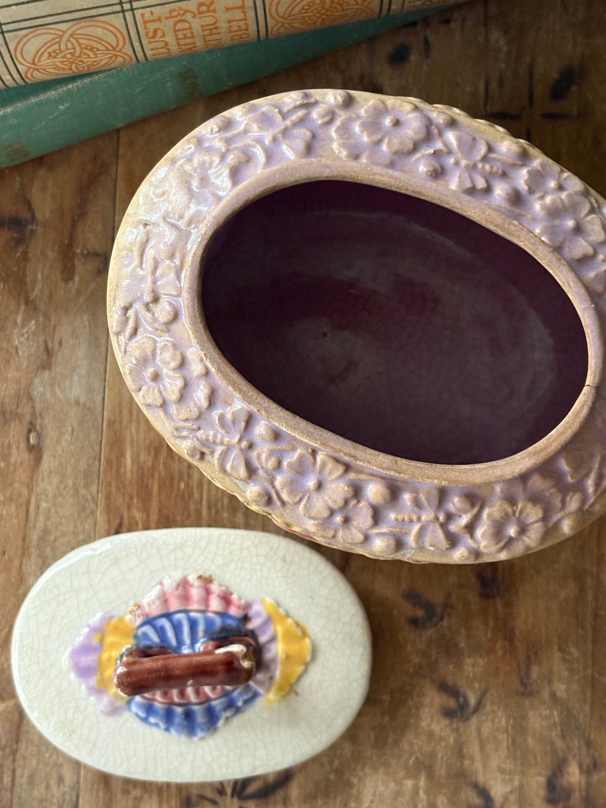 antique Victorian-era English Majolica lidded bowl