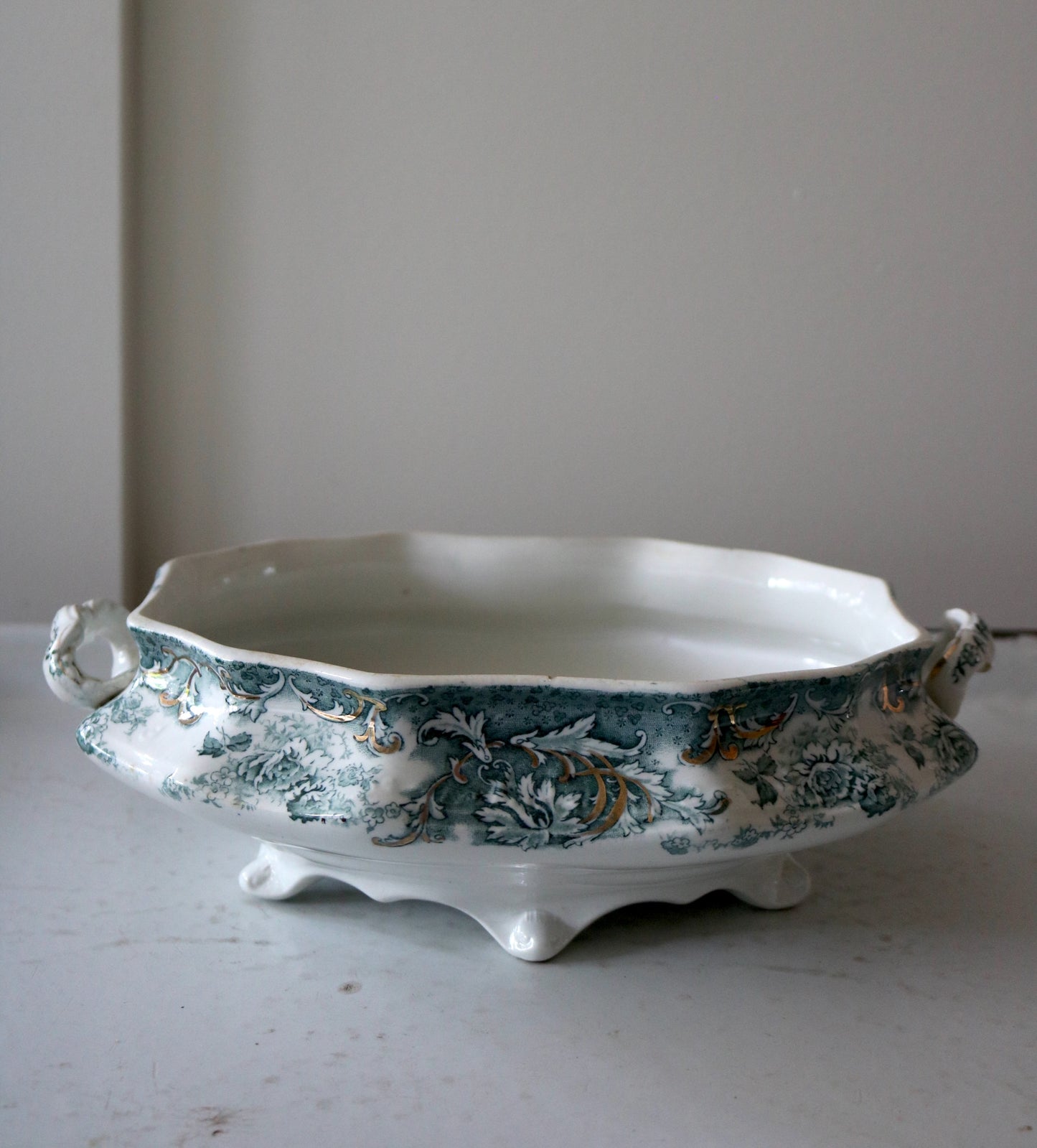 antique Wedgwood transferware tureen 'Elsie'