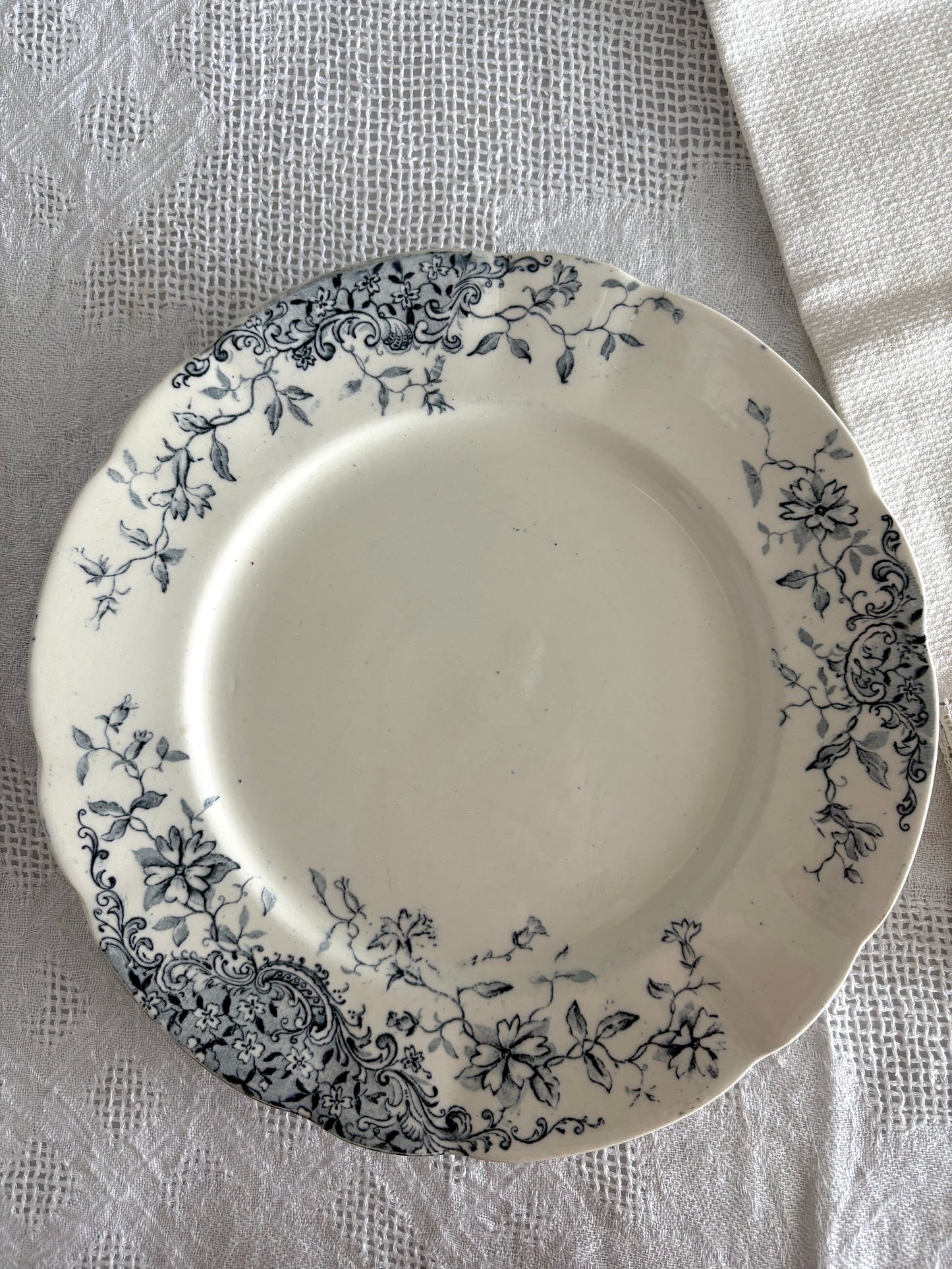 Antique English "Belgrave" blue transferware dinner plate