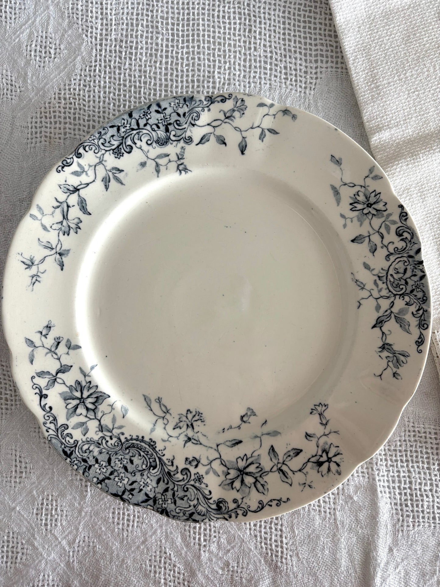 Antique English "Belgrave" blue transferware dinner plate