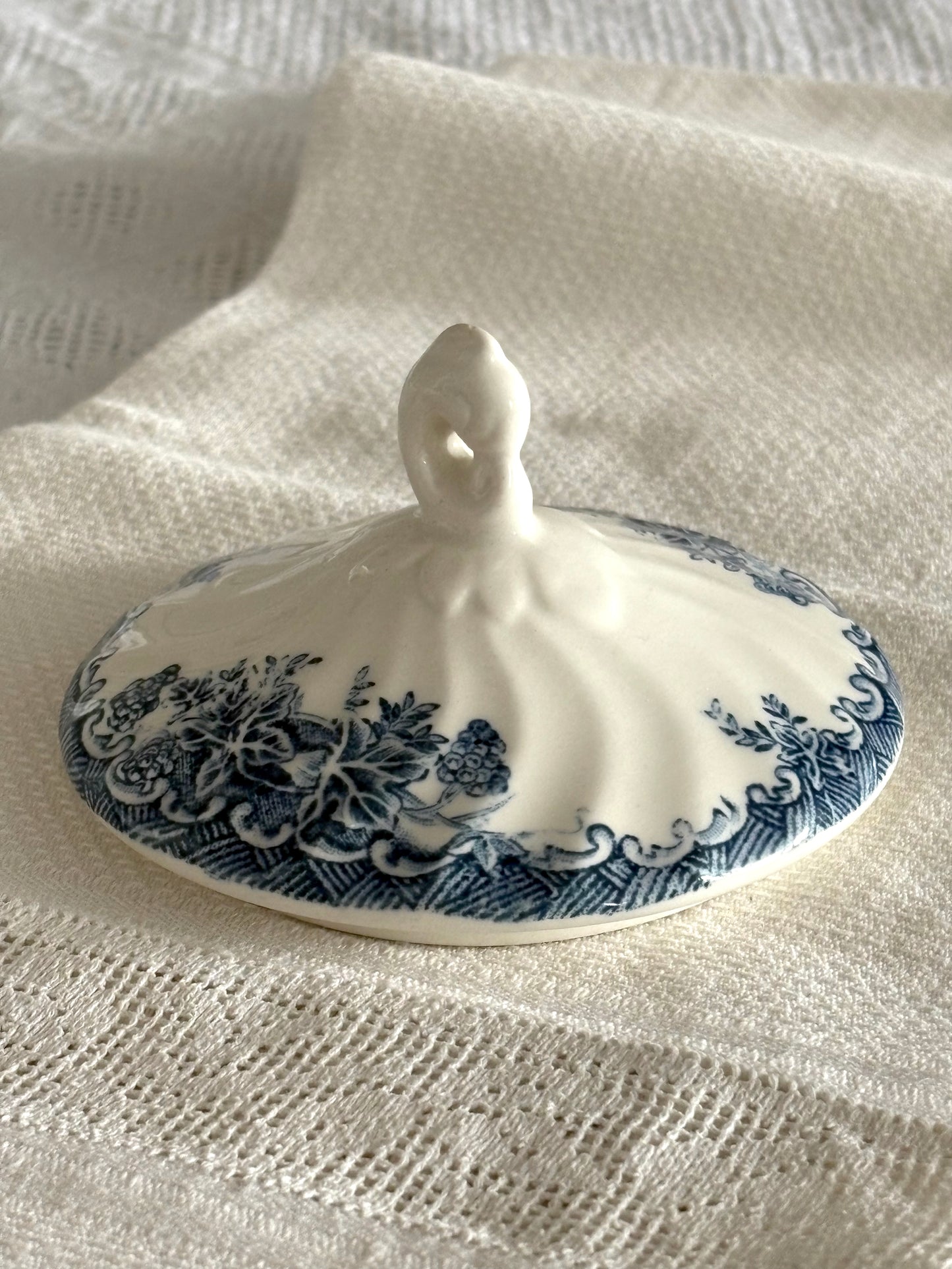 vintage English blue transferware bowl and lid