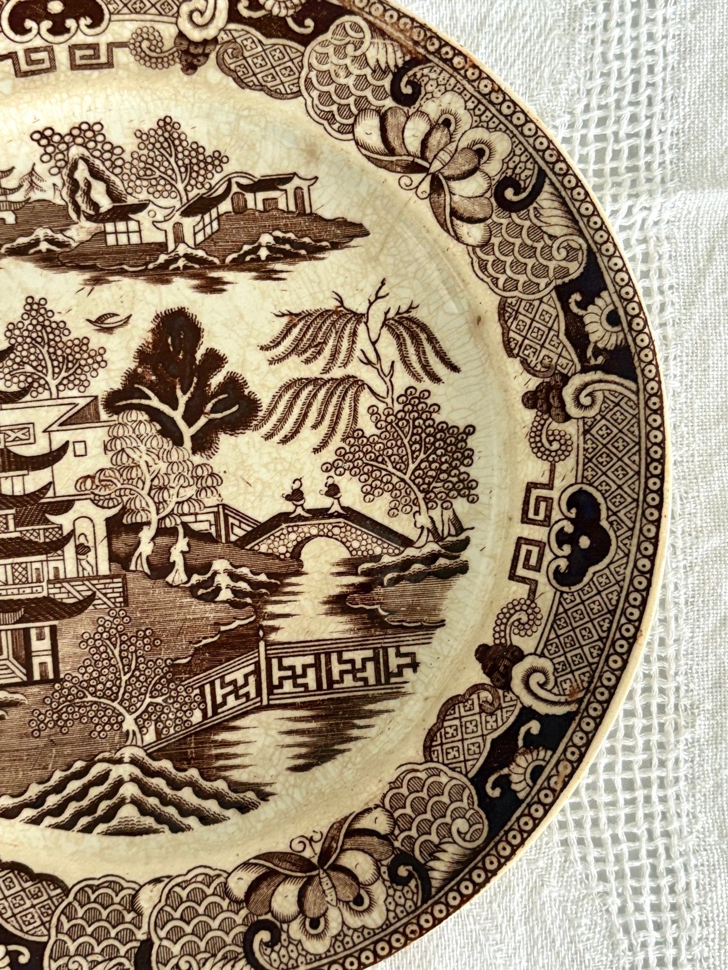 brown willow chinoiserie style transferware plate