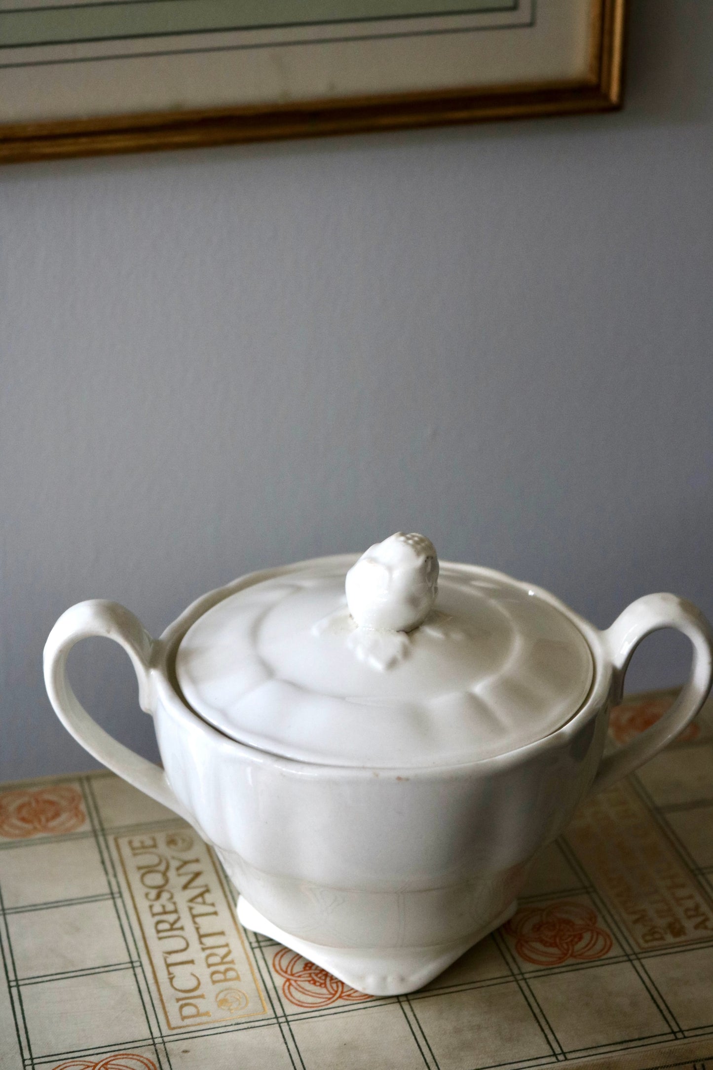 Grindley Royal Marlborough Royal Petal white sugar bowl