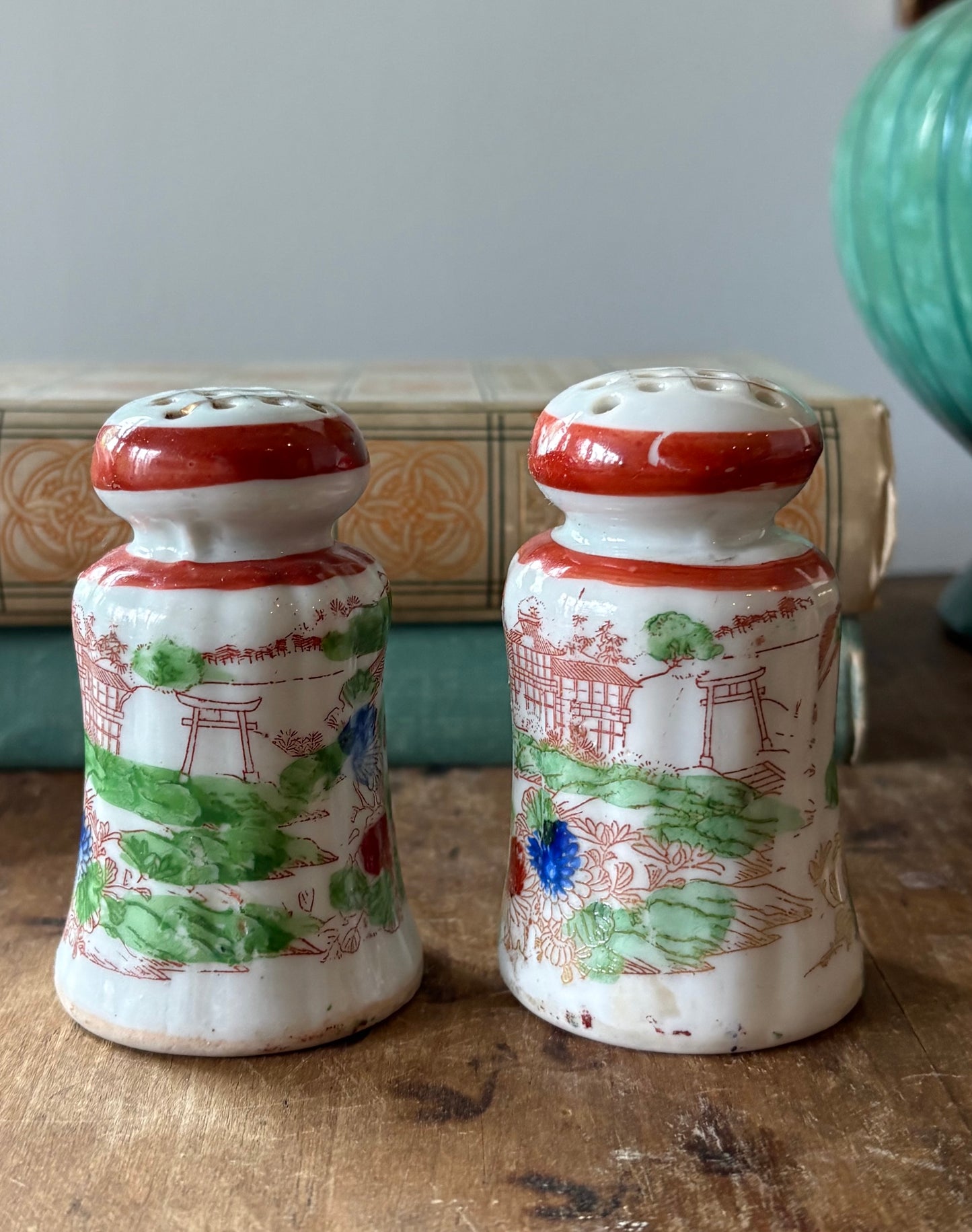 Japanese salt and pepper shakers