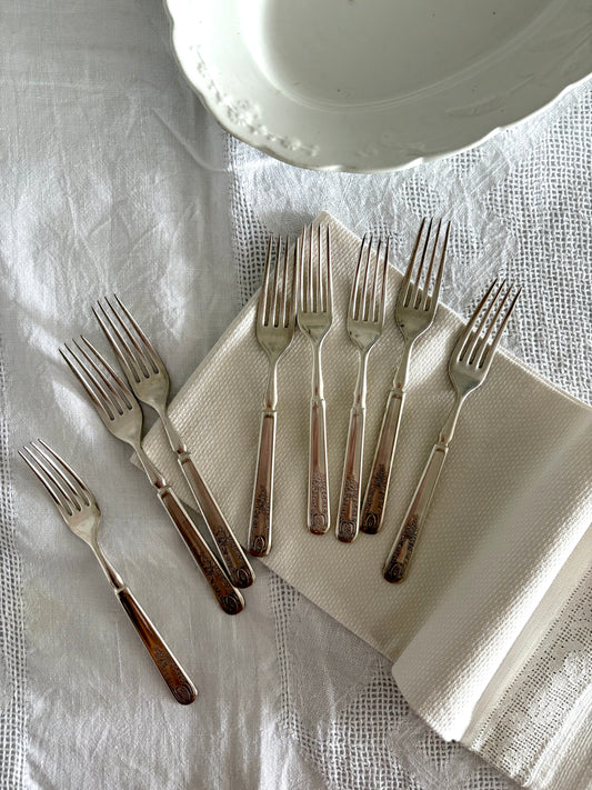 vintage silver plate forks "Old Colony" 1847 Rogers Brothers, set of 8