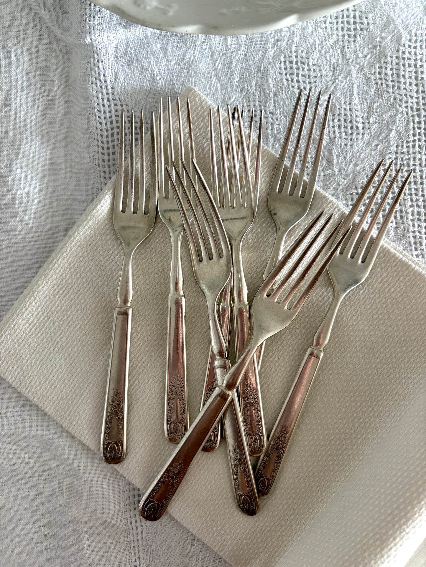 vintage silver plate forks "Old Colony" 1847 Rogers Brothers, set of 8