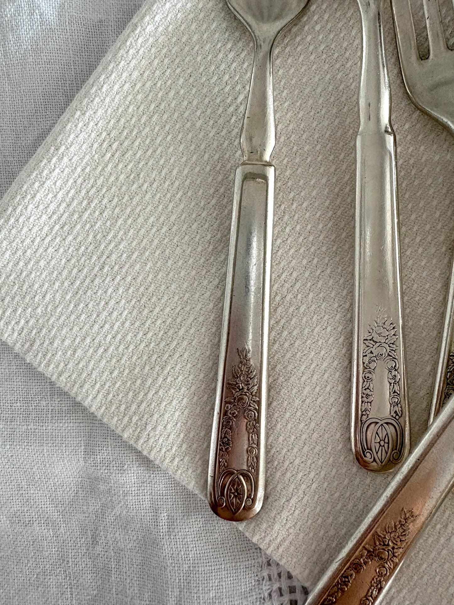 vintage silver plate forks "Old Colony" 1847 Rogers Brothers, set of 8