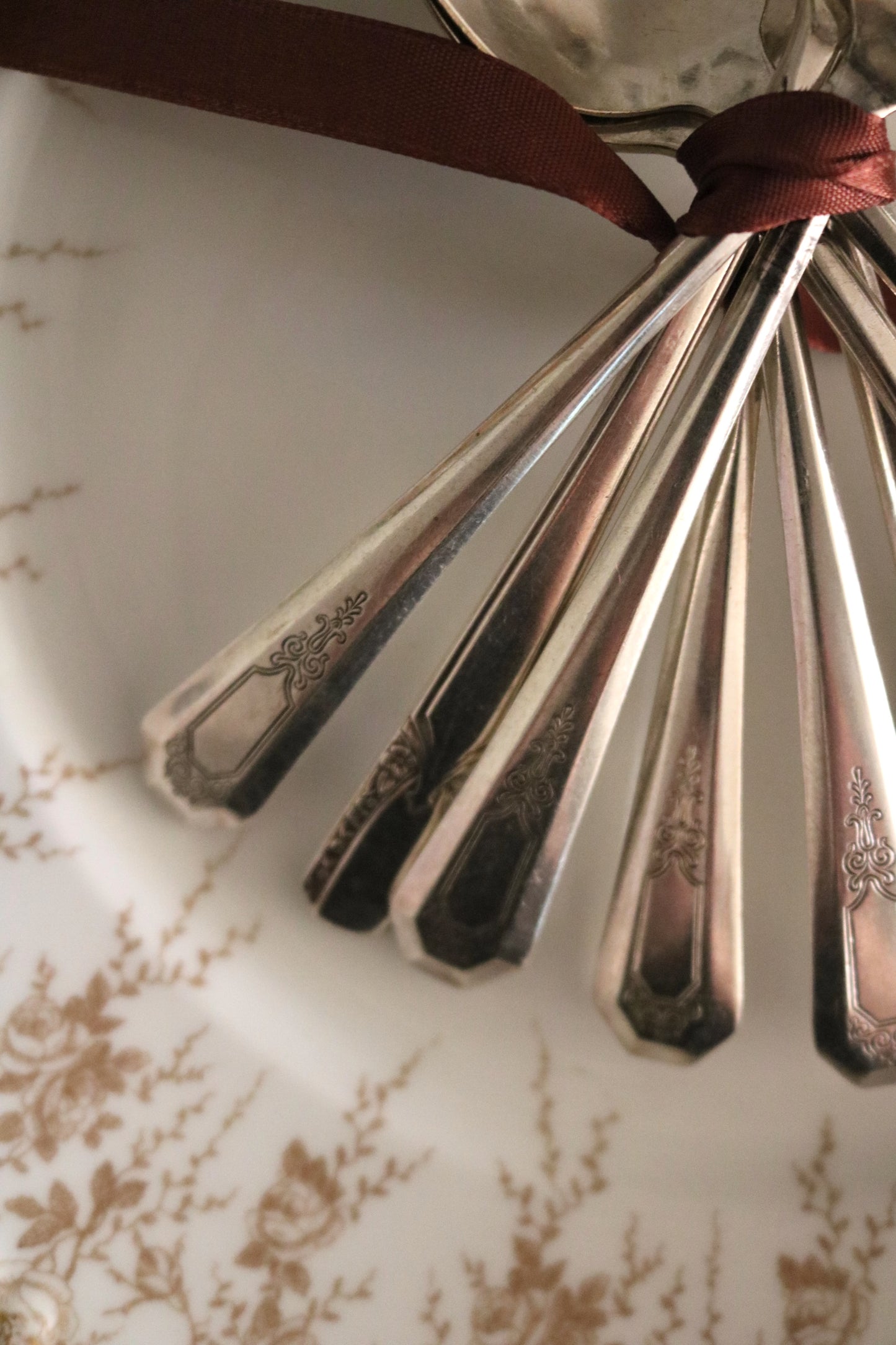 vintage silver plate teaspoons, set of 8