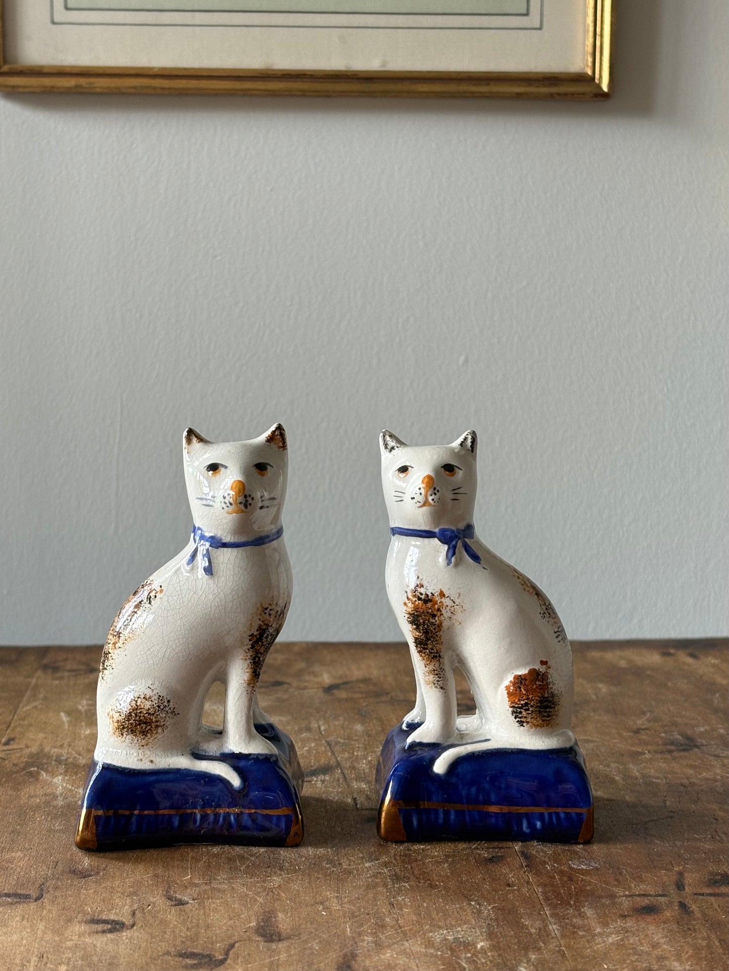 vintage Staffordshire mantel cats - set of 2