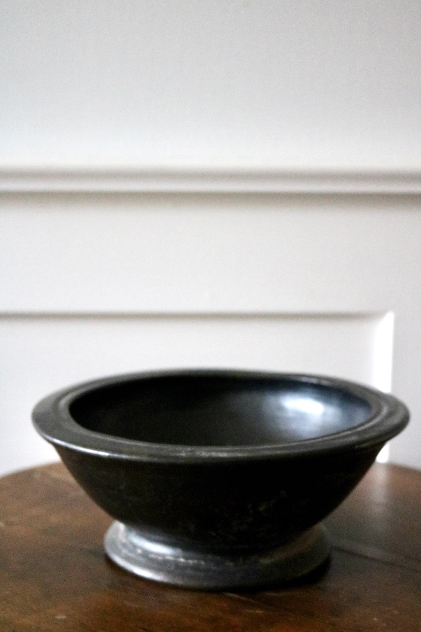 black pottery decorative bowl