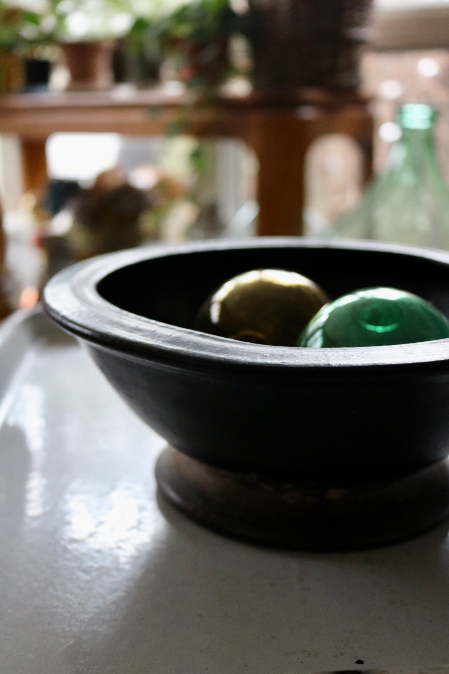 black pottery decorative bowl