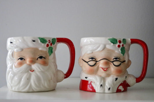 vintage Santa and Mrs. Claus mug set