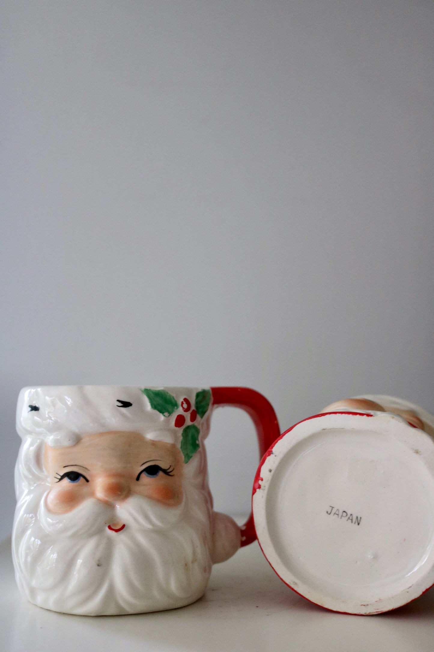 vintage Santa and Mrs. Claus mug set