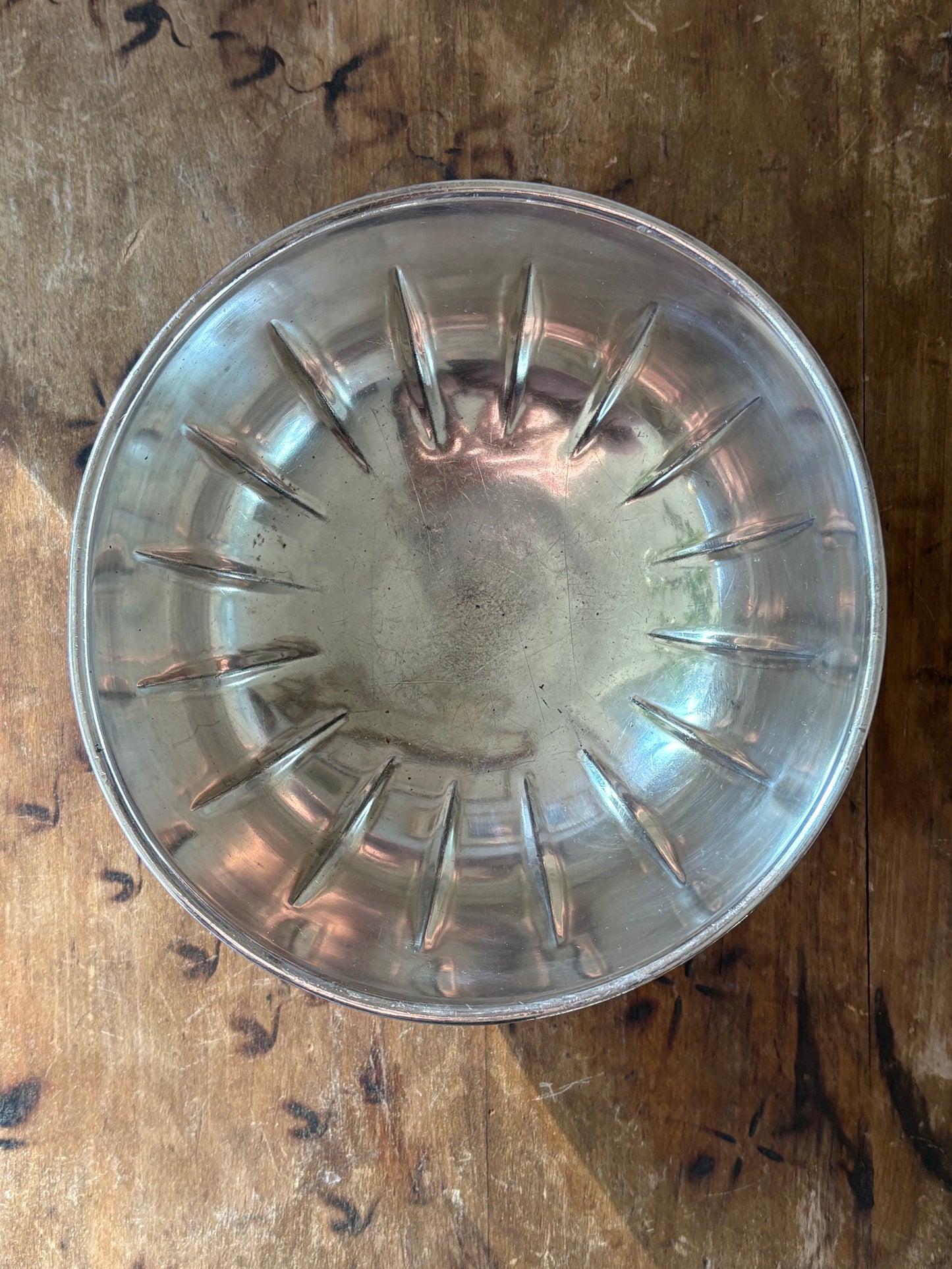 Silver plate footed bowl 'W.M.A Rogers'