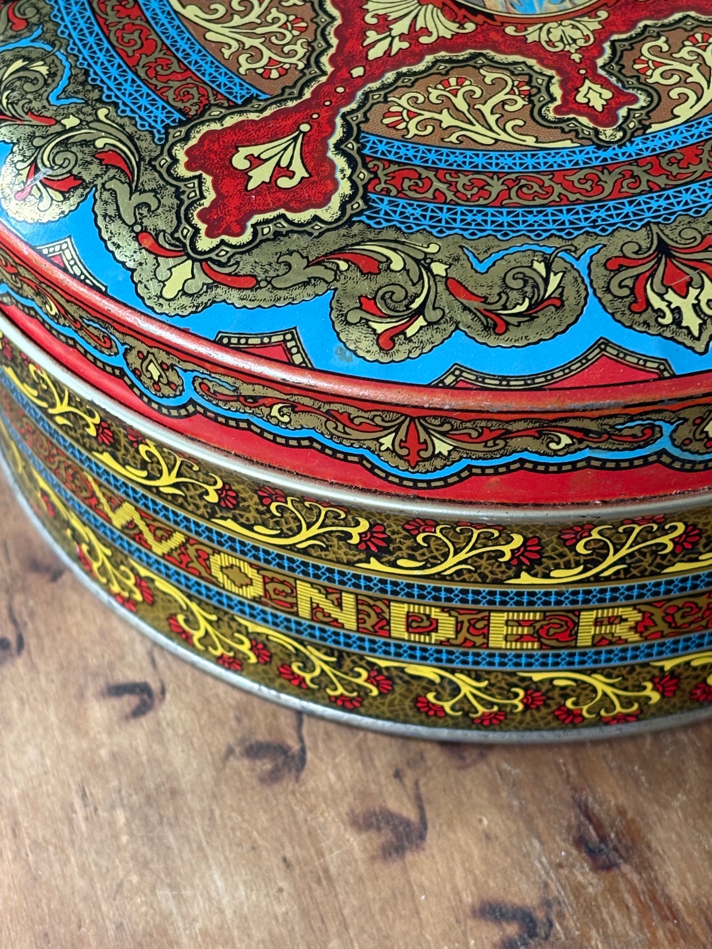 vintage wonder fruit cake tin from General Bakeries Ltd.