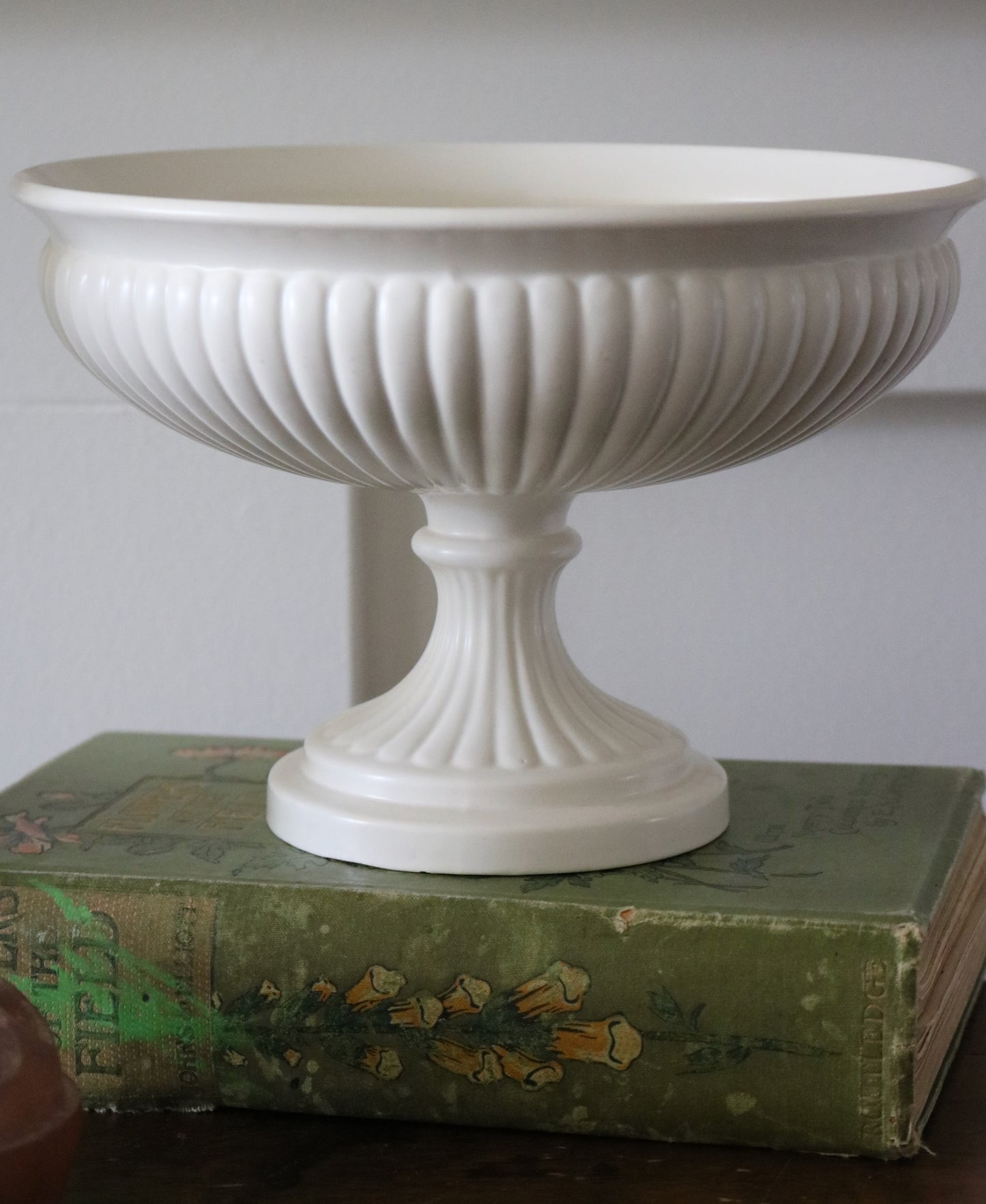 vintage English Wedgwood ivory footed bowl