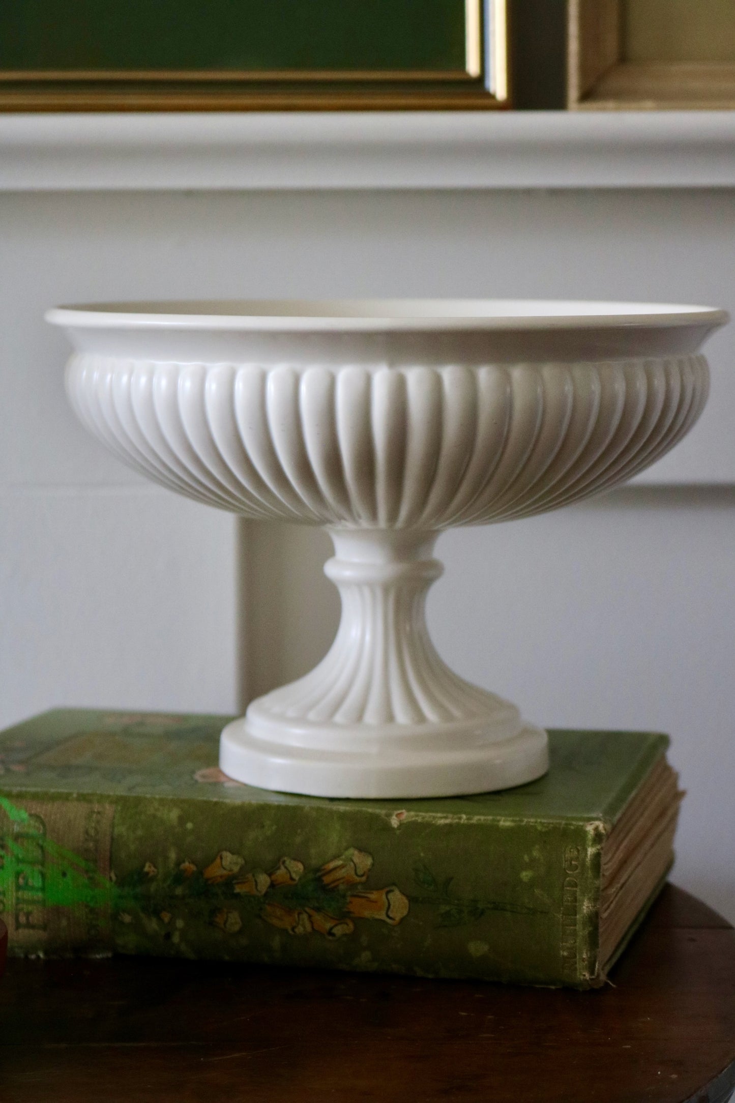 vintage English Wedgwood ivory footed bowl