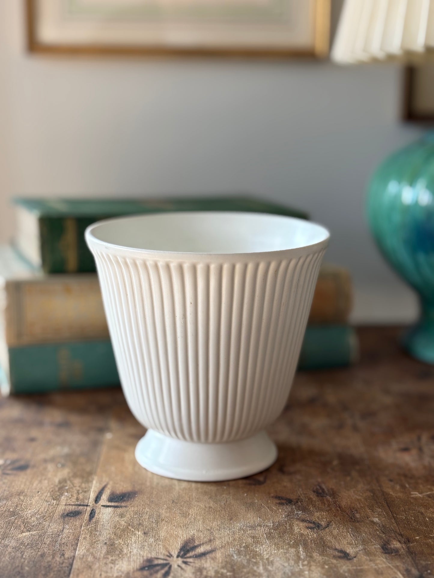 vintage mid-century Wedgwood Moonstone planter 'Etruria & Barlaston'