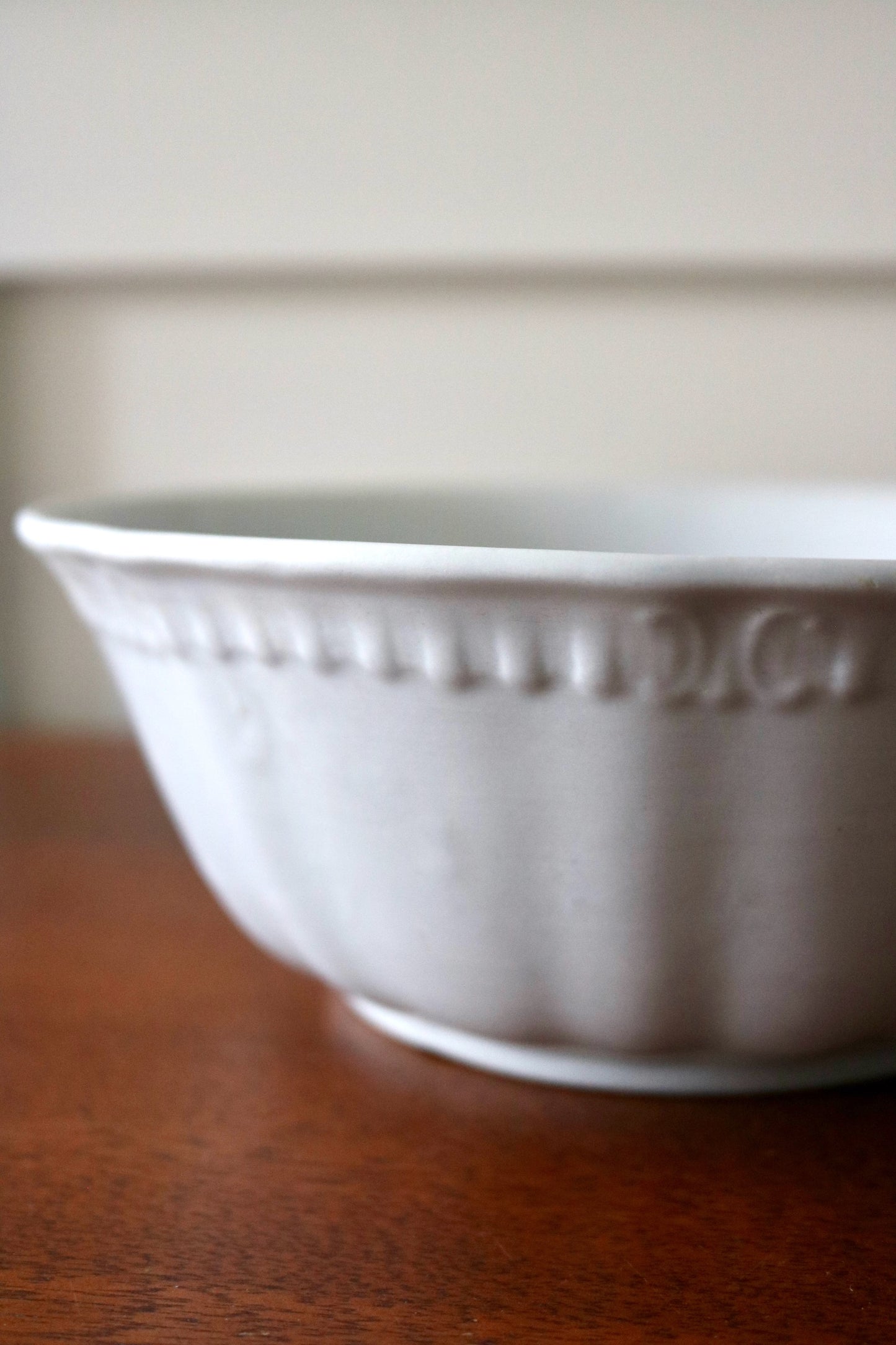 antique English J & G Meakin ironstone bowl